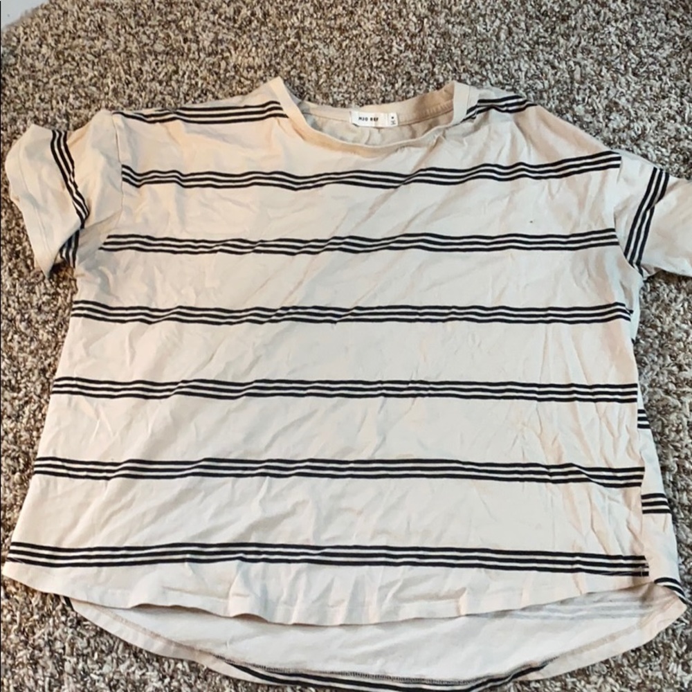 Black and Creme tshirt